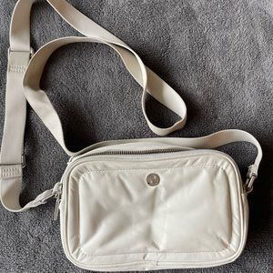 Lululemon Crossbody Camera Bag 2L